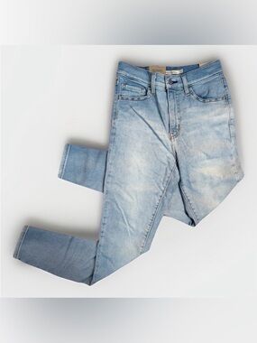 Levi’s 720 High-Rise Super Skinny Jeans – 27/28 – NWT